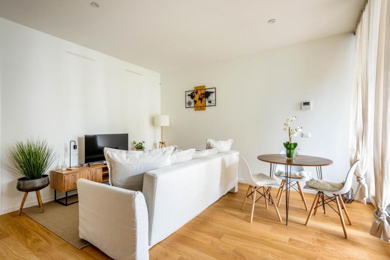 Luvi - De Rolandi - Il Cortile Milano Apartment Luaran gambar